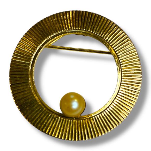 Goldtone Vintage Brooch Open Cirle Textured 1.25 Inch Diameter - Picture 1 of 6